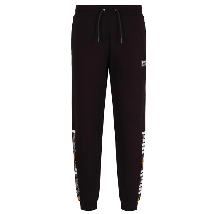 EA7 EMPORIO ARMANI PANTALONE NERO DA UOMO CON LOGO NELLA PARTE ANTERIORE