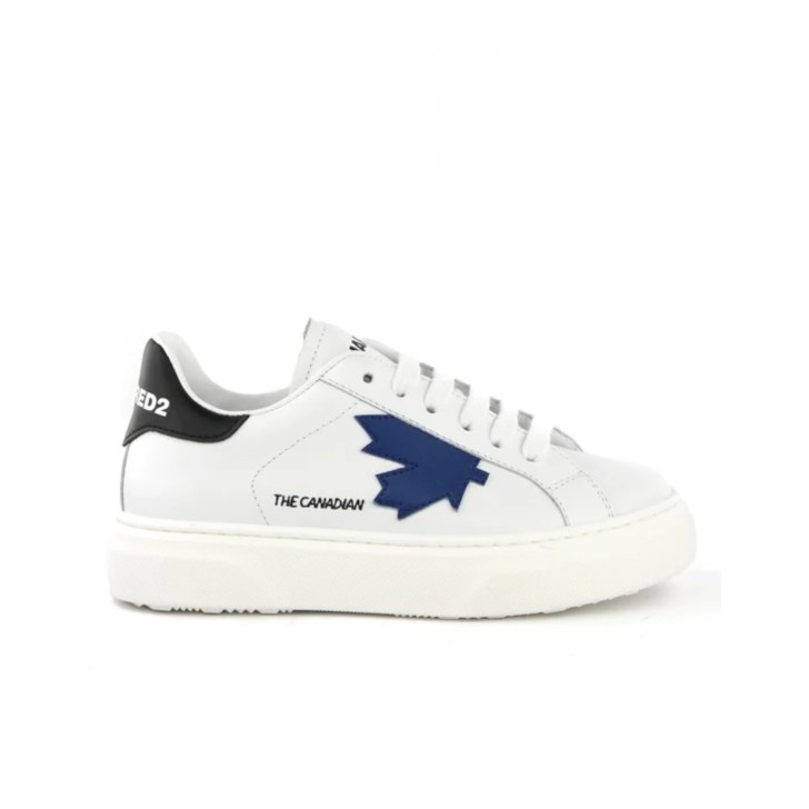 DSQUARED2 SNEAKER IN LEATHER WHITE CON PATCH BLUETTE E LOGO LETTERING BLACK LATERALE