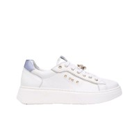 NERO GIARDINI SNEAKERS IN PELLE CON DETTAGLIO CHARM AZZURRO