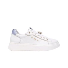 NERO GIARDINI SNEAKERS IN PELLE CON DETTAGLIO CHARM AZZURRO