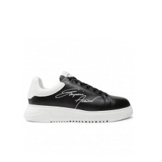 Emporio Armani Sneakers Nera con logo lettering ai lati e  inserto posteriore martellato