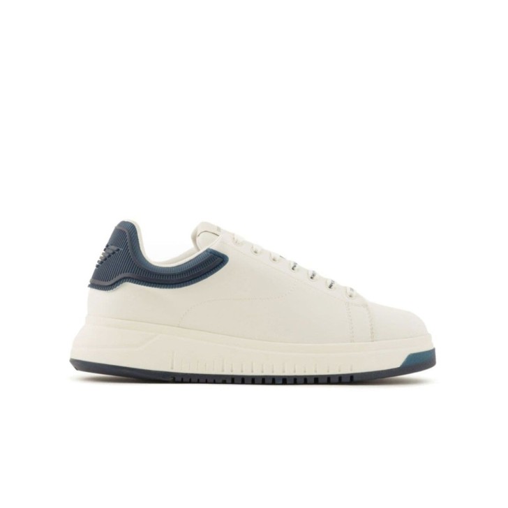 EMPORIO ARMANI SNEAKER IN PELLE CON RETRO SEMITRASPARENTE BLU CON LOGO AQUILA E SUOLA ZIGRINATA
