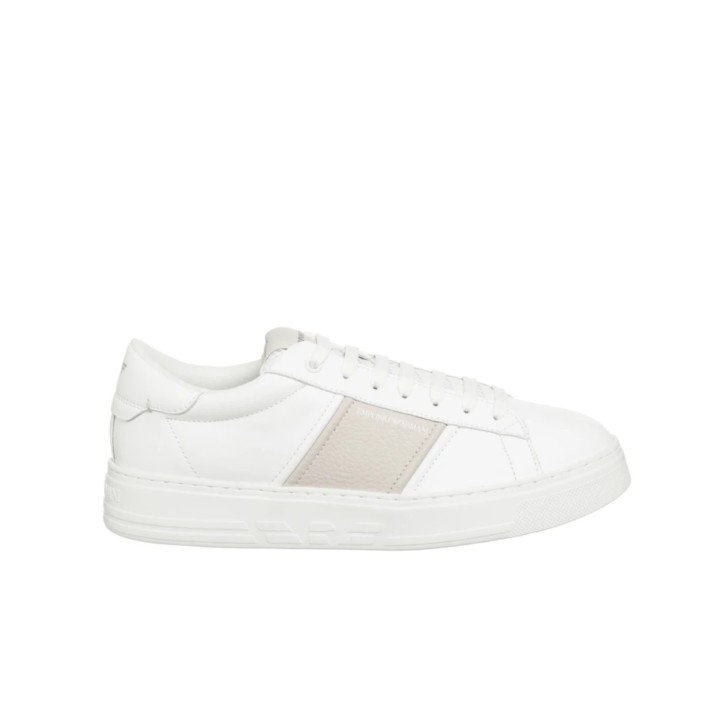 ﻿EMPORIO ARMANI SNEAKER BIANCA CON INSERTO BEIGE E LOGO LETTERING