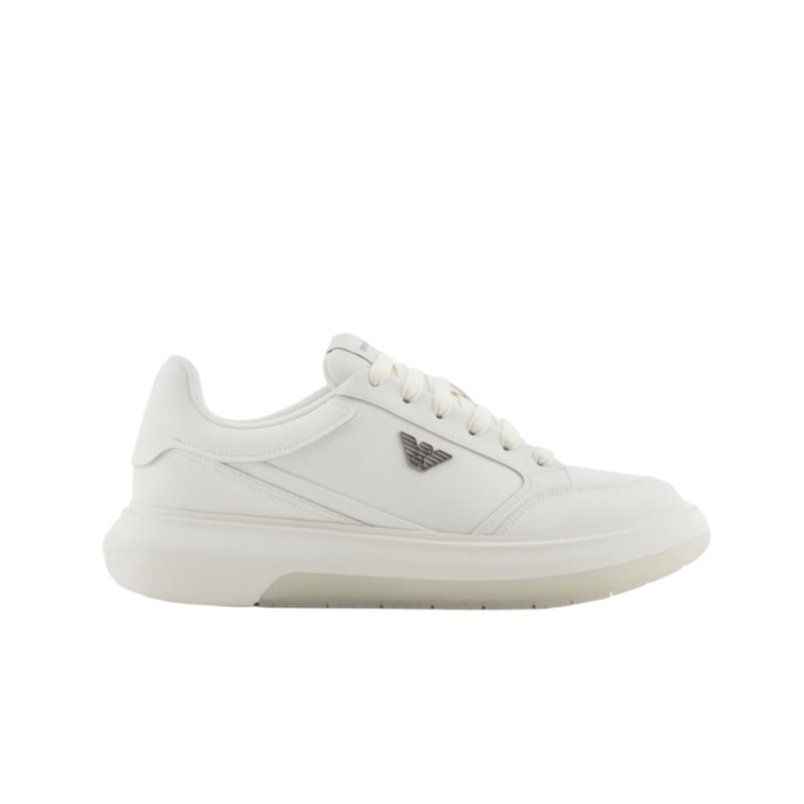 EMPORIO ARMANI SNEAKER IN SAFFIANO RIGENERATO E DETTAGLI IN NYLON CON LOGO EAGLE IN METALLO 
