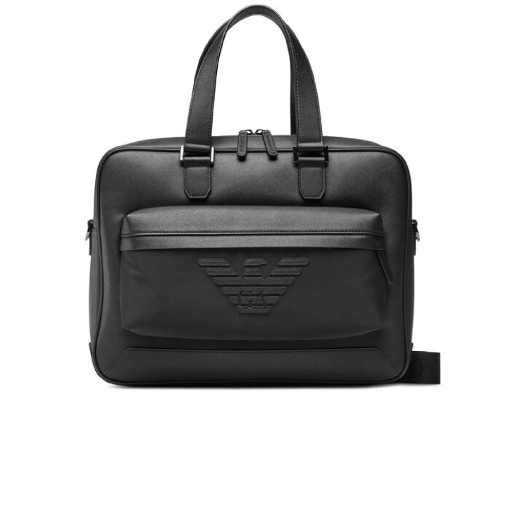 Emporio Armani Borsa Lavoro Nera in pelle rigenerata stampa saffiano con tasca in nylon con chiusura zip e maxi logo Aquila