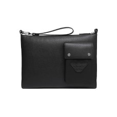 Emporio Armani Pochette nera in pelle rigenerata stampa saffiano con laccio da polso e tasca in nylon con logo Aquila