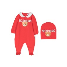 MOSCHINO SET TUTINA E CAPPELLINO UNISEX IN COTONE ROSSO CON LOGO  LETTERING E TEDDY BEAR